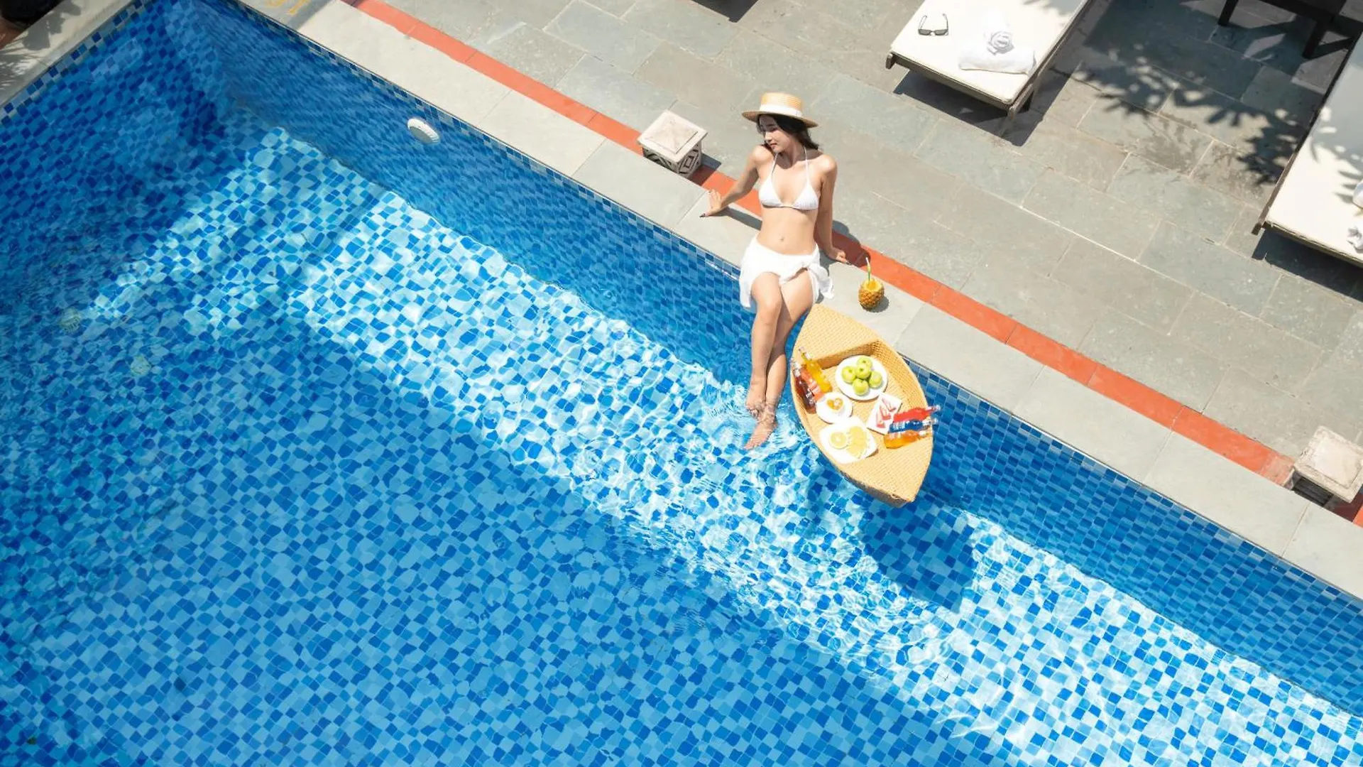 Hoi An Beachfront Hotel