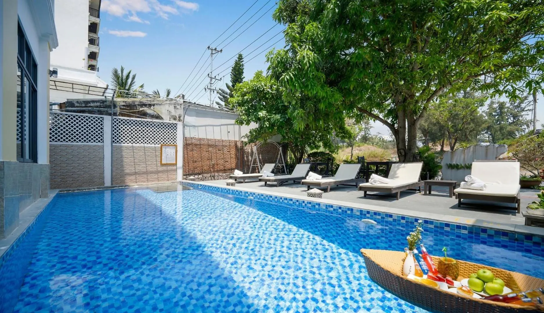 Hoi An Beachfront Hotel