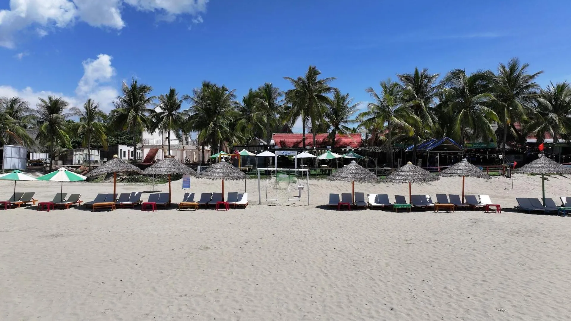 Hoi An Beachfront Hotel 4*, Hoi An Vietnam